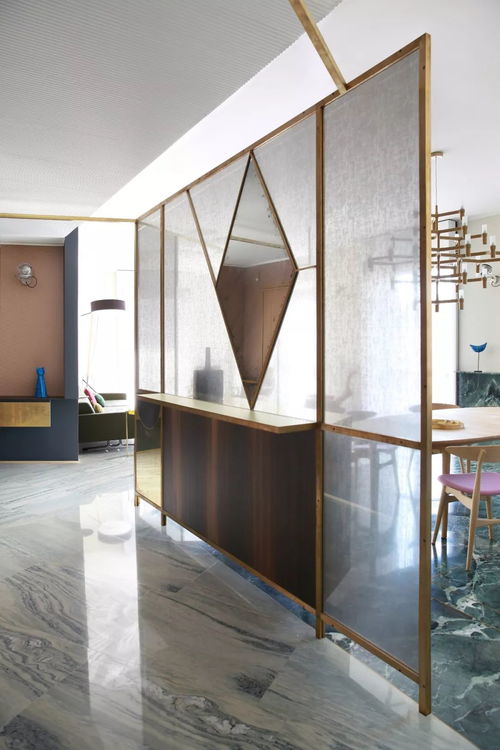 融合之美 金屬條、大理石與木質(zhì)家具的制造藝術(shù)